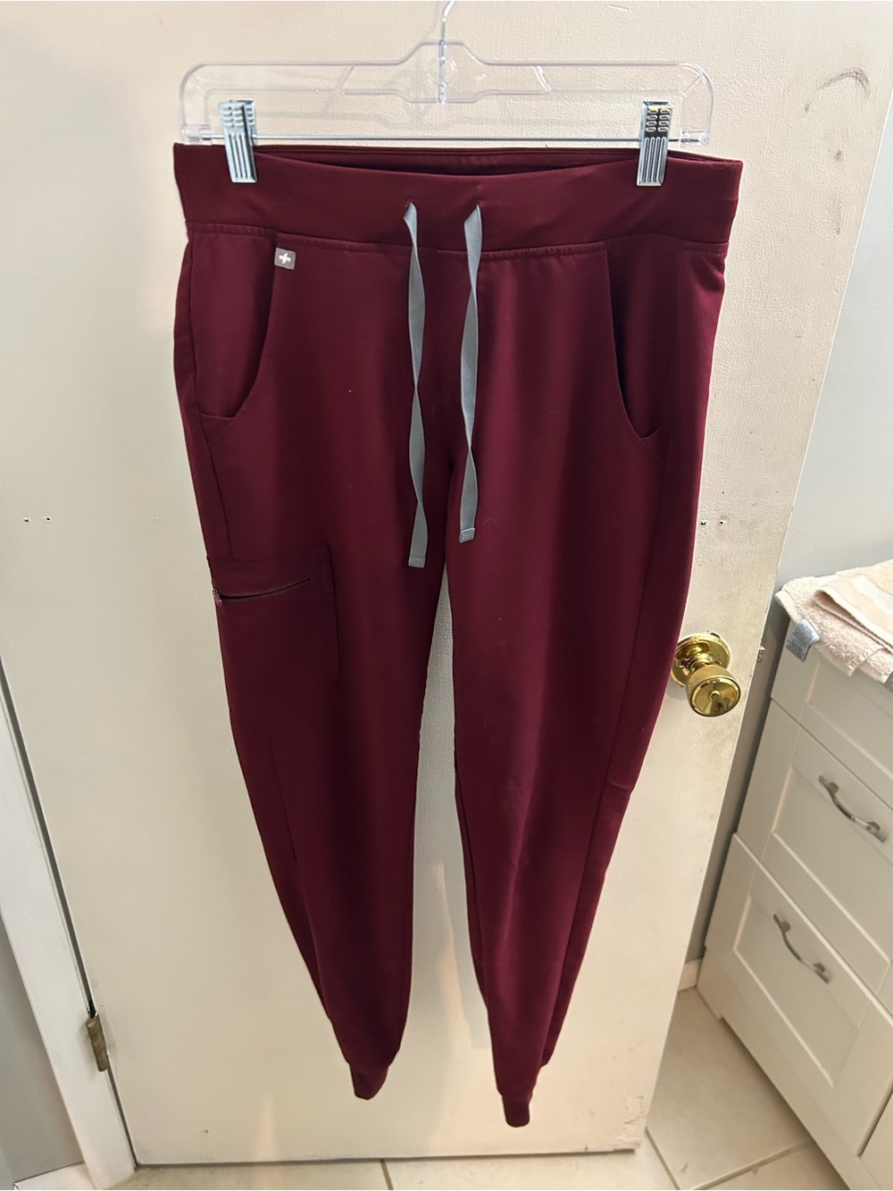 Figs Women's Maroon Jogger Scrub Pants